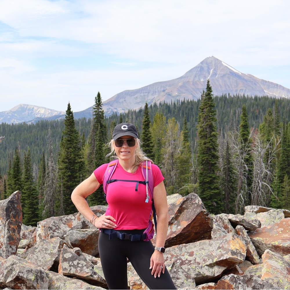 Meet your Posher, Cassandra